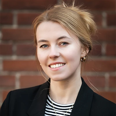 Autorin Alexandra Flint im Porträt