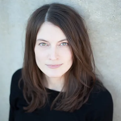 Autorin Lena Kiefer im Porträt